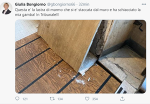 Tweet di Giulia Bongiorno sulla lastra di marmo che l'ha ferita