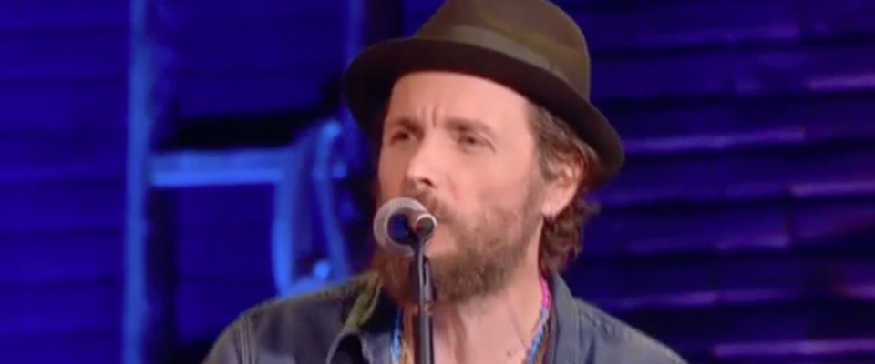 Jovanotti contro Giorgia Meloni: usa le sue parole per un testo sul Global Compact. Lei lo ringrazia…(video)