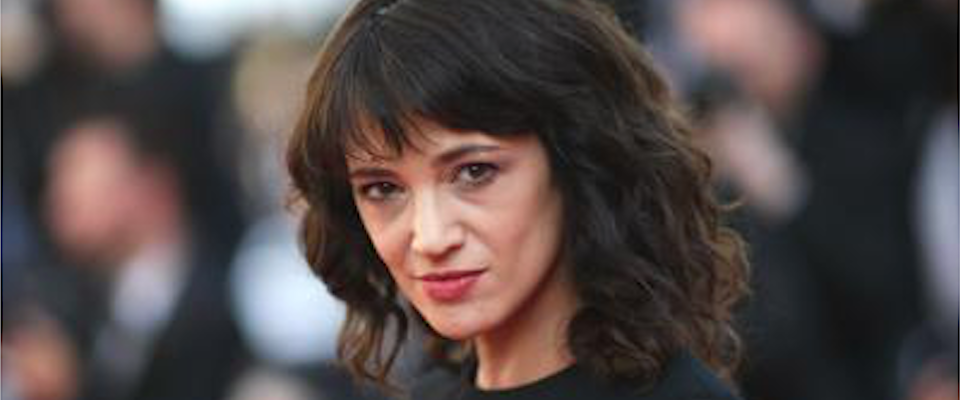 Asia Argento, social scatenati contro di lei: «Sei raccapricciante, sembri strafatta»