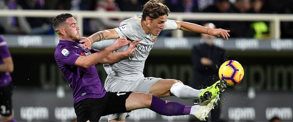 Kevin Mirallas of Fiorentina and Nicolo Zaniolo of AS Roma compete for the ball during the Serie A 2018/2019 football match between ACF Fiorentina and AS Roma at stadio Artemio Franchi, Firenze, November 03, 2018 
 Foto Andrea Staccioli / Insidefoto