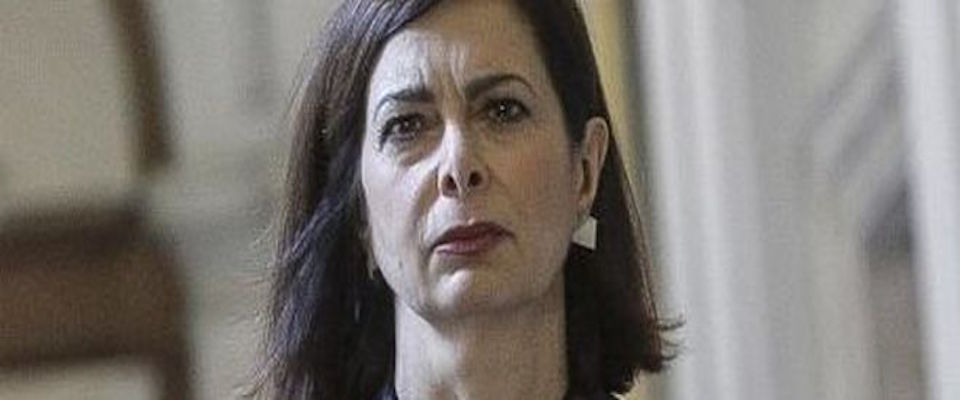 La Boldrini querela il consigliere leghista che la paragona agli animali