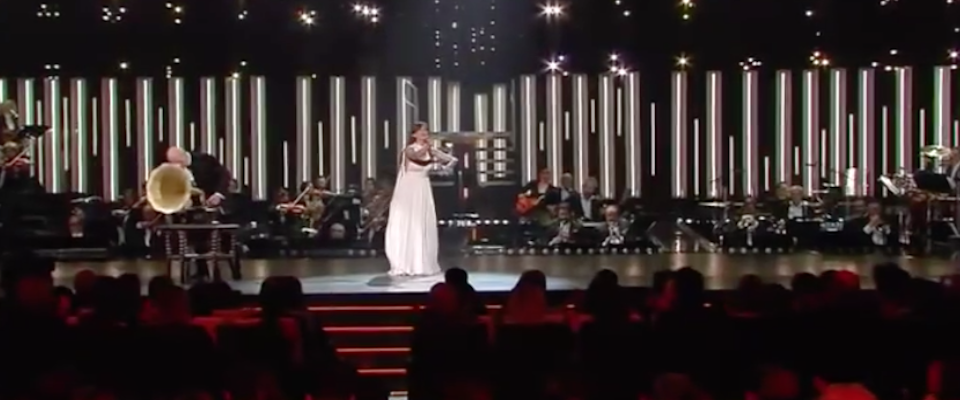 Virginia Raffaele invoca Satana sul palco di Sanremo… Un post di Salvini crea sconcerto (video)