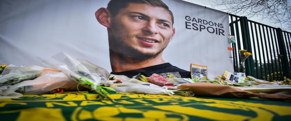 La tragica fine di Emiliano Sala: trovato il relitto dell’aereo. E dentro c’è un corpo