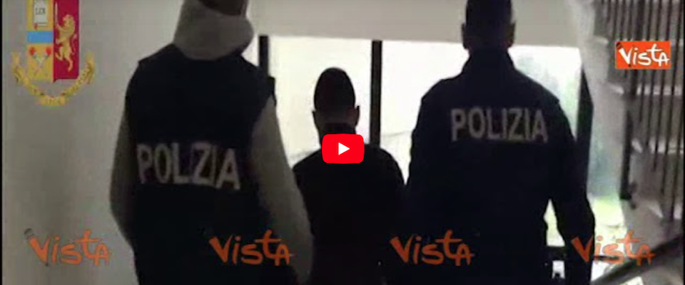 Pusher e clandestino: chi è il marocchino che ha spaccato la testa al poliziotto di Viareggio (video)