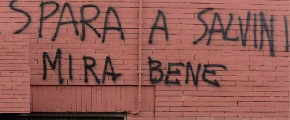 “Spara a Salvini”. Scritte minacciose degli anarchici sui muri di Parma. E la sinistra non s’indigna