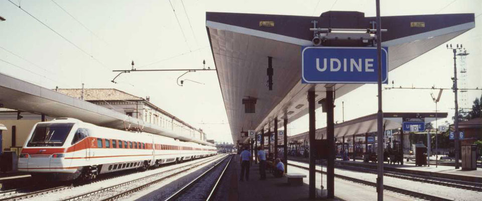 Udine, gli immigrati seminano terrore alla stazione. La rissa finisce nel sangue