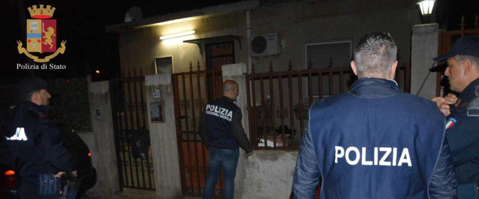 Ragusa, 17enne marocchino terrorizzava e colpiva i bambini: minacce, furti e rapine