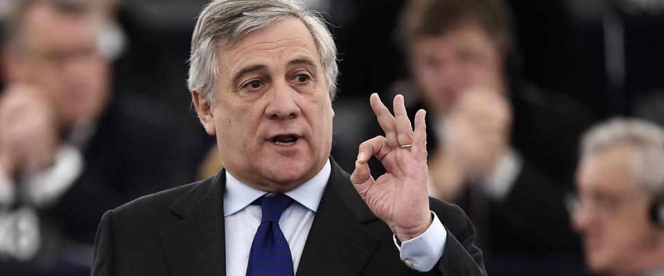 Tajani infierisce su Di Maio: “Usa il navigator per tornare a casa col governo”