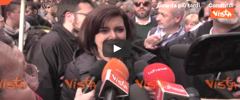 Al corteo antirazzista l’armata brancaleone di sinistra: “Bella ciao”, l’Anpi, Boldrini e… Sea Watch (video)