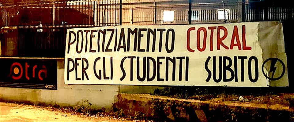 “Zingaretti, basta con i disservizi del Cotral”: protesta del Blocco studentesco a Ostia