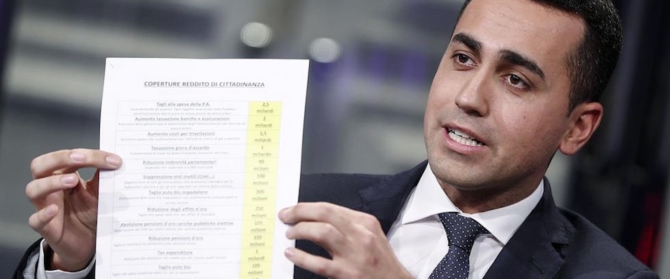 Altro che divieti, paletti e rassicurazioni di Di Maio: è corsa al reddito di cittadinanza da parte degli stranieri