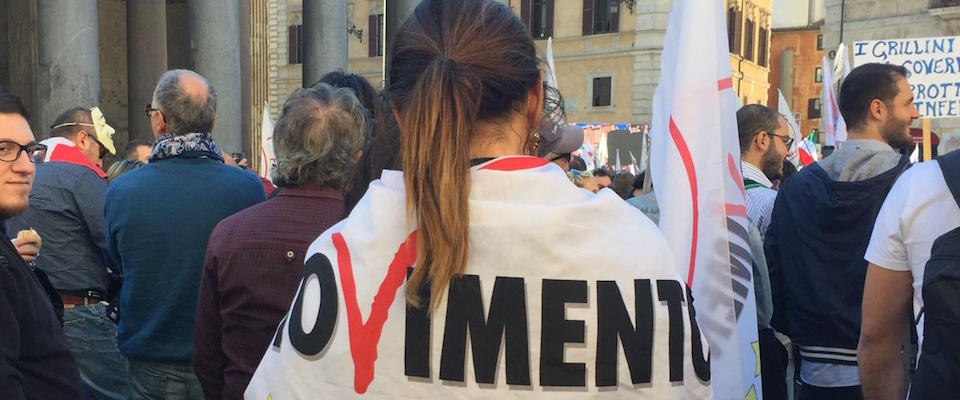 Lo sfogo dei deputati grillini in chat: «Siamo allo sbando, qui ci vuole l’esorcista»