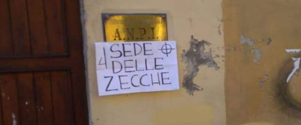 “Questa è la sede delle zecche”. L’Anpi di Cremona denuncia scritte offensive