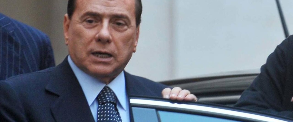 Forza Italia, oggi il “processo” al cerchio magico di Berlusconi. Toti capeggia la rivolta