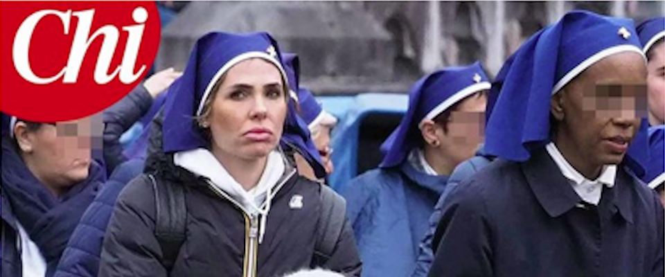 Ilary Blasi vestita da suora accompagna i malati a Lourdes. E la foto diventa virale