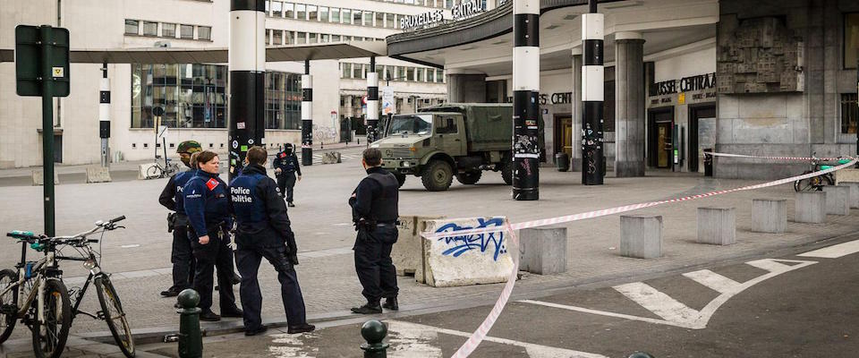 Paura a Bruxelles, allarme bomba in stazione: evacuata l’area nord, chiusi i sottopassaggi