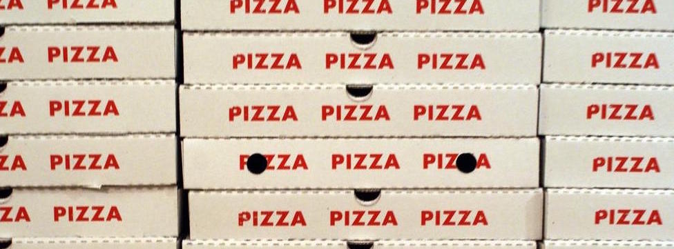 «Attenti ai cartoni della pizza, contengono sostante molto nocive»: il Codacons presenta un  esposto