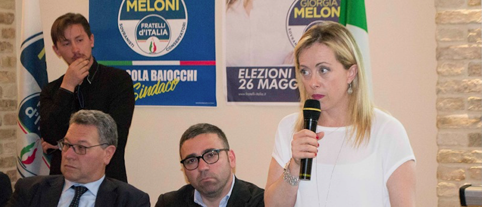 Meloni nelle Marche: “Di Maio non può dare lezioni di moralità. I disonesti ce li ha in casa” (video)