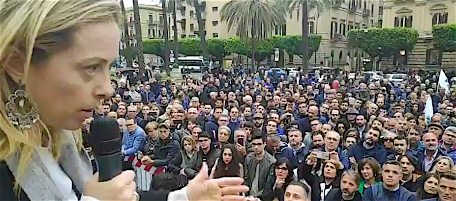 La Meloni a Palermo “prevede” la crisi: “Questo governo è un errore, il 26 maggio andrà a casa” (video)