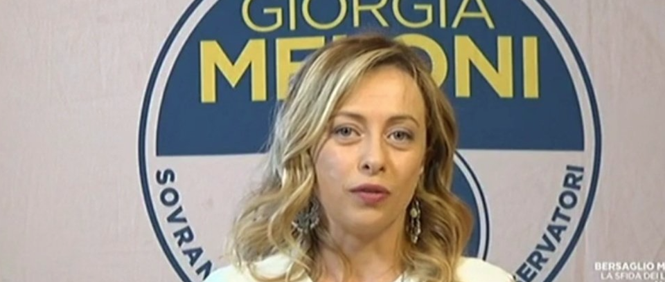 Insulti infami al sindaco 19enne di FdI. Meloni: «Vergognatevi, sapete solo odiare»