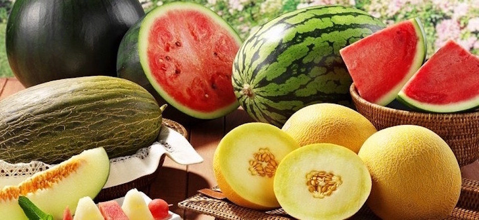 La dieta migliore in questi giorni di canicola? Melone, anguria e cetrioli