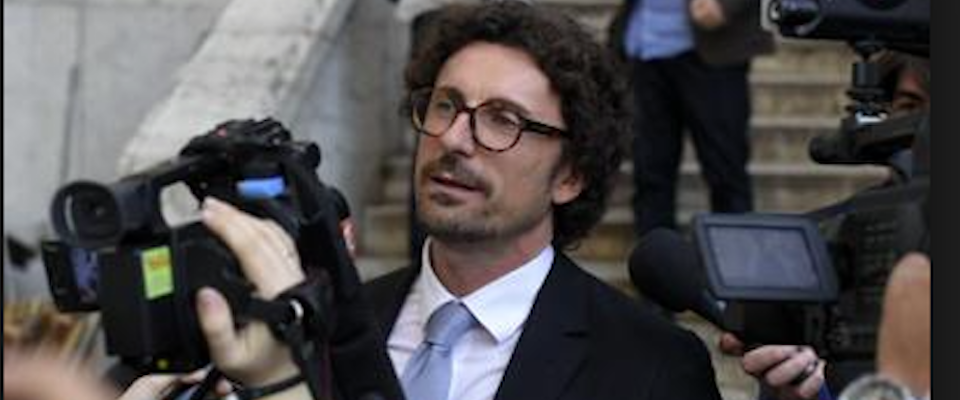 Toninelli boccia la Gronda. In un documento tutti i “no” del M5S alle grandi opere, da Genova ai ponti del Po