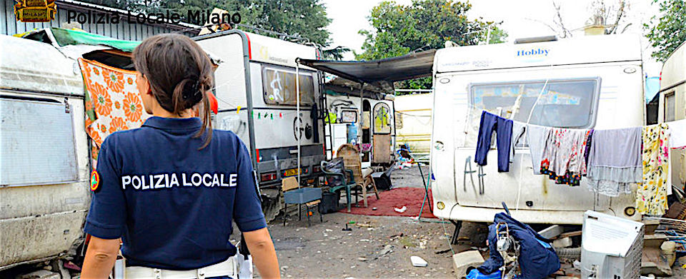 Campi rom: firmata la circolare ai prefetti, la ruspa arriva davvero