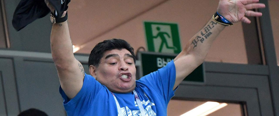 Maradona e quelle voci che lo danno in preda all’Alzheimer: «Io non sto morendo!»