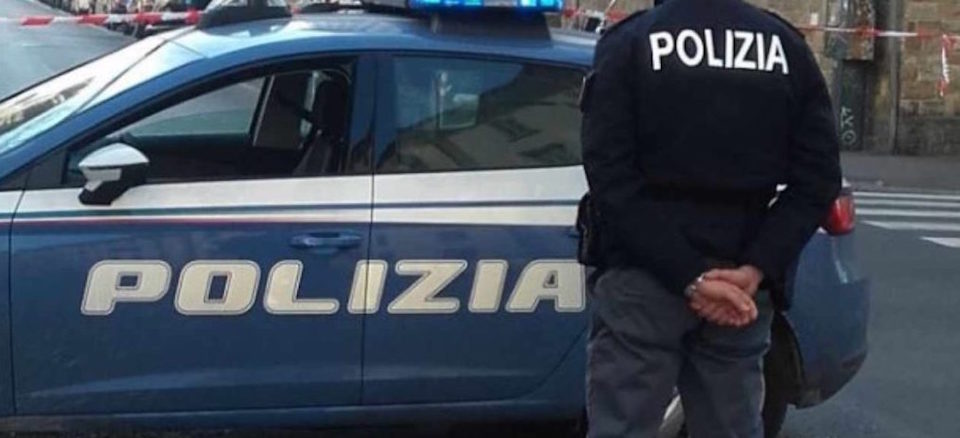 Poliziotto accoltellato a Tor Bella Monaca: è in gravi condizioni