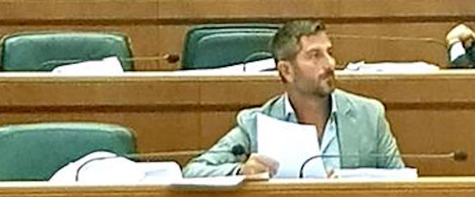 Pisana, Lega all’arma bianca contro Forza Italia: “Non c’è opposizione a Zingaretti”