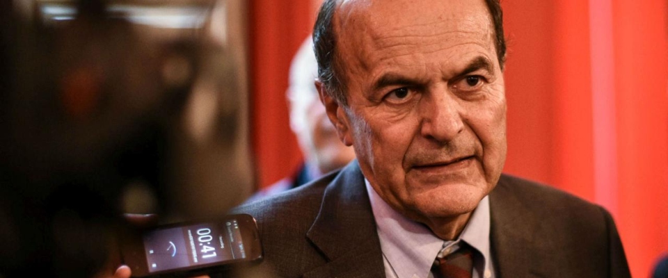 Conte bis, anche Bersani fa il tifo per l’accordo. Ma Calenda avverte: forze incompatibili