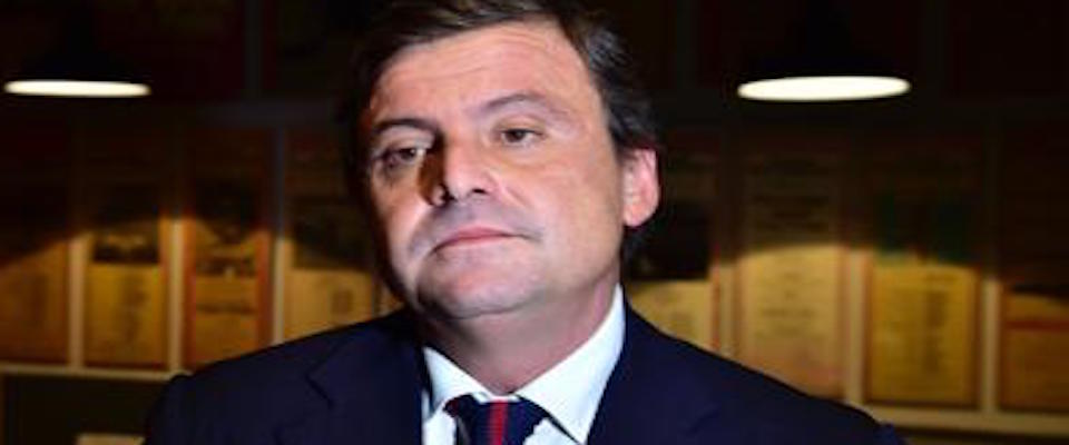 Calenda “spara” contro tutti: «Il Pd si cala le braghe, Salvini è il sovranista codardo»