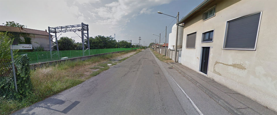 Via Canale, a Busto Arsizio: qui, in un campo, è stato trovato il cadavere della 19enne suicida che, per anni, è stata violentata dal convivente egiziano della madre