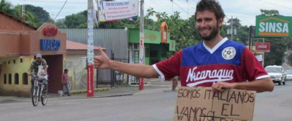 Di Battista contro la Lega: “È come gli altri partiti”. La replica: “Sei il turista più pagato al mondo”