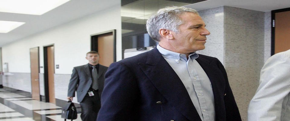 Jeffrey Epstein si è suicidato in carcere. Era accusato di abusi sessuali su minori