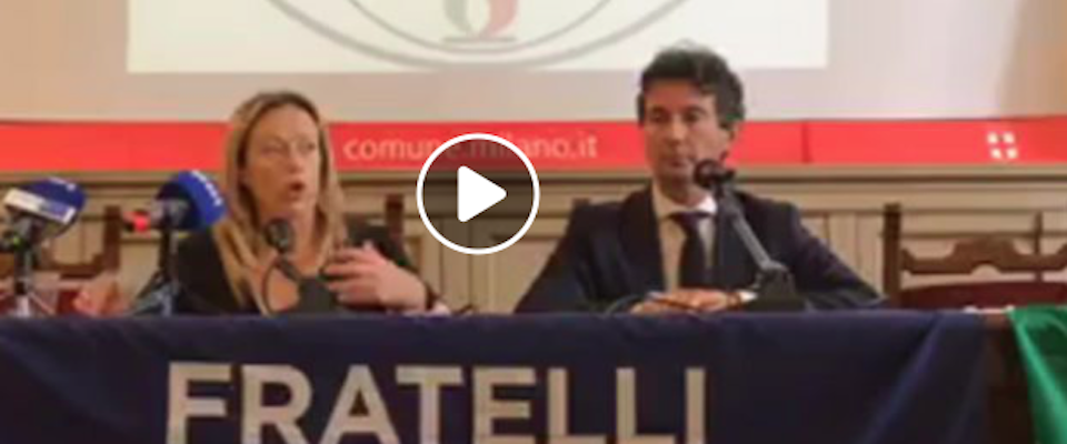 Meloni ridicolizza gli “scandalizzati” dalla moto d’acqua. E dice: «Con Salvini…» (video)