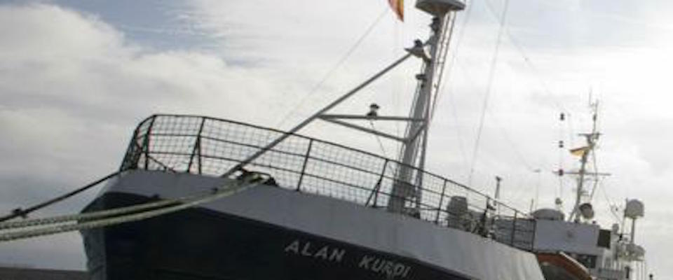 Alan Kurdi, sbarcati a Taranto gli 88 clandestini della Ong tedesca. E l’invasione continua