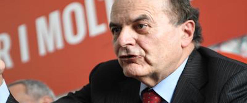 Bersani vuole smacchiare Renzi: «Ma ancora gli credete? Io non torno nel Pd»