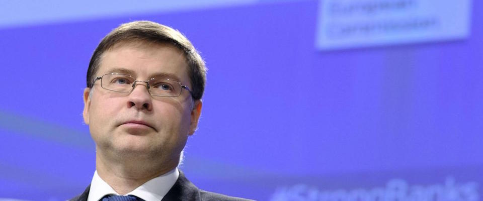 Ma quale vittoria italiana. Gentiloni dovrà “ubbidire” al falco lettone Dombrovskis