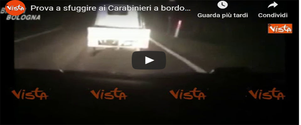 Incredibile fuga a bordo di un’Ape di un ubriaco inseguito dai carabinieri (video)