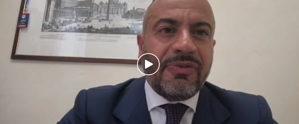 Paragone: «Boldrini è elite. La sinistra fa lingua in bocca coi banchieri» (video)