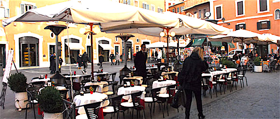 Roma, sgominata la “banda della borsa schermata”: stranieri rapinavano boutique in centro