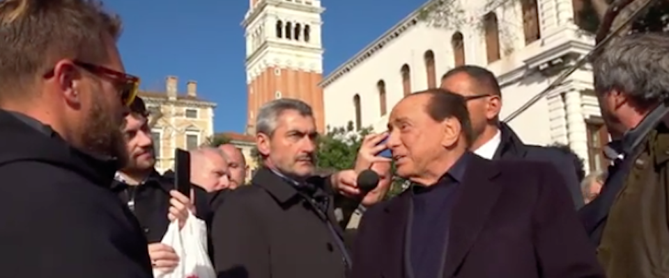 Berlusconi a Venezia: «È uno scandalo avere bloccato il Mose, è tutto pronto. I 5s tacciano»