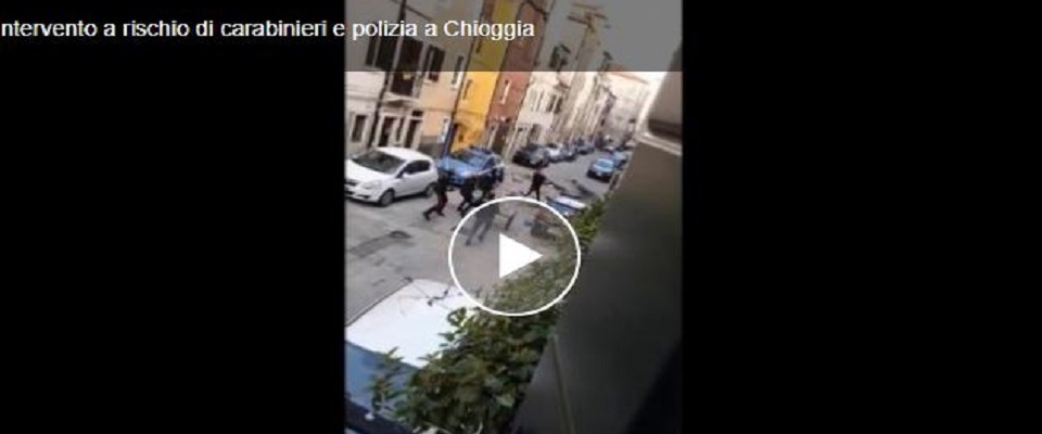 agguato alla polizia a Chioggia