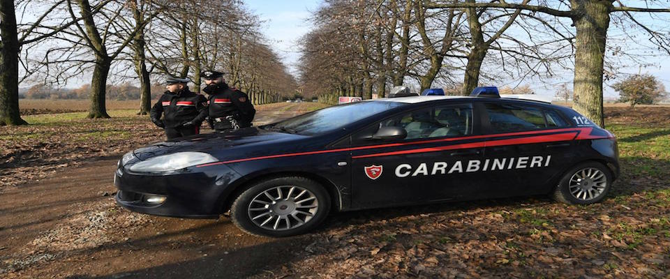 Schiaffi e pugni all’anziano assistito: arrestata a Cosenza badante rumena