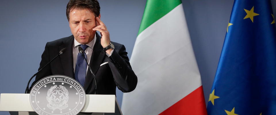 epa08068802 Italian Prime Minister Giuseppe Conte holds a press conference at the end of the second day of the European Council summit in Brussels, Belgium, 13 December 2019. EU leaders gathered in Brussels on 12 and 13 December to discuss climate change, the EU’s long-term budget and external relations, the economic and monetary union and Brexit, among other issues.  EPA/STEPHANIE LECOCQ