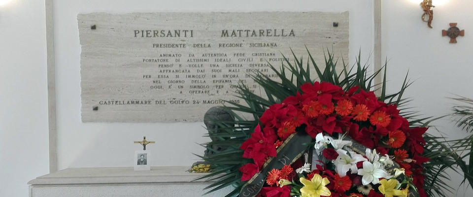 Un momento della commemorazione di Piersanti Mattarella a Castellammare del Golfo (Trapani), 6 gennaio 2018. ANSA/ UFFICIO STAMPA COMUNE CASTELLAMMARE DEL GOLFO 
++HO – NO SALES EDITORIAL USE ONLY++