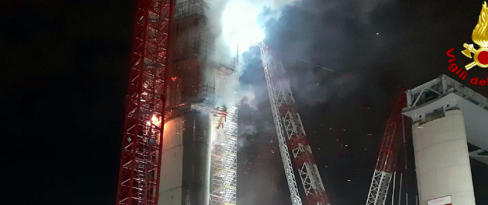 Ponte Morandi senza pace: incendio nel cantiere del nuovo viadotto