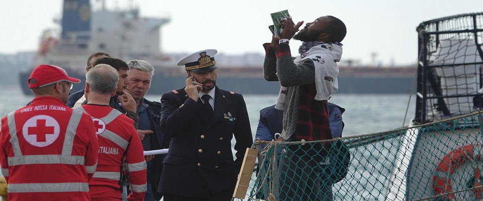 A moment of the landing operations of the 88 migrants rescued in recent days by the “Alan Kurdi” rescue vessel in the port of Taranto, southern Italy, 03 November 2019.
ANSA/RENATO INGENITO