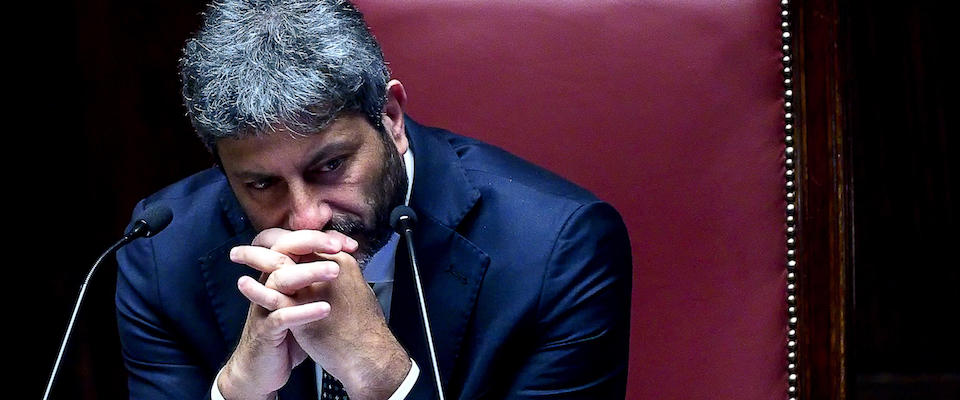 Il presidente della Camera Roberto Fico in aula alla Camera durante il question time, Roma, 18 dicembre 2019. ANSA/ANGELO CARCONI